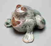 frog with heart, 2" long, 